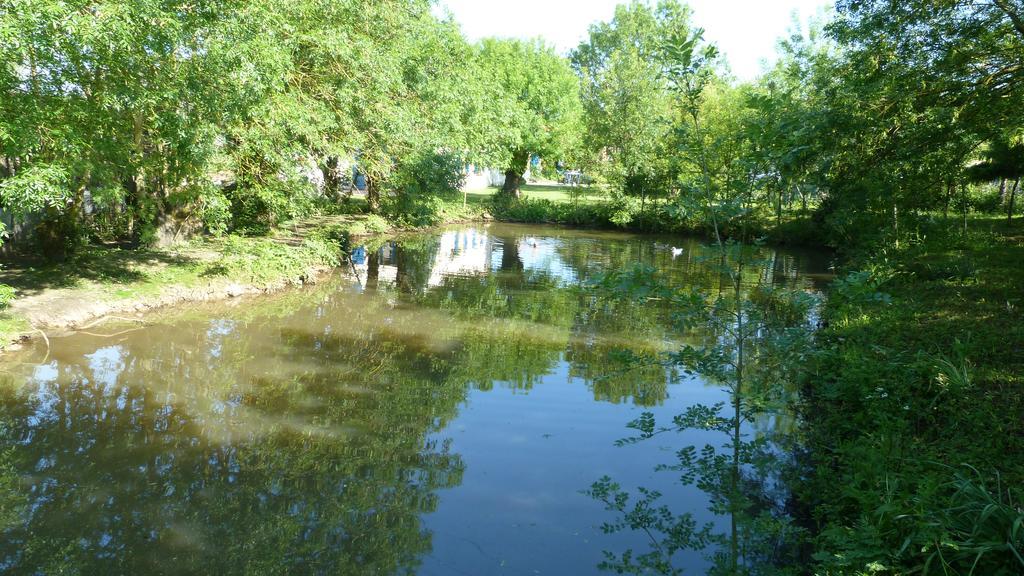 La Courtoise "Chez Gustine" Villa La Marne ภายนอก รูปภาพ